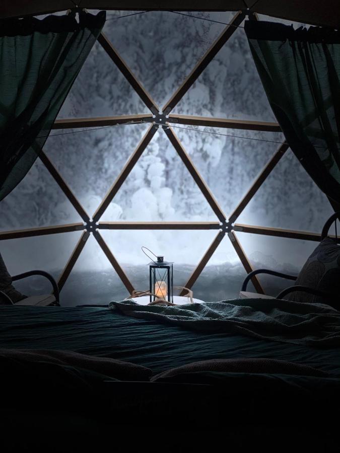 Aurora Igloo Fireplace-Heated Tents In A Secret Forest With Private Jacuzzi And Shared Sauna Bathroom And Dog Friendly Rovaniemi Esterno foto