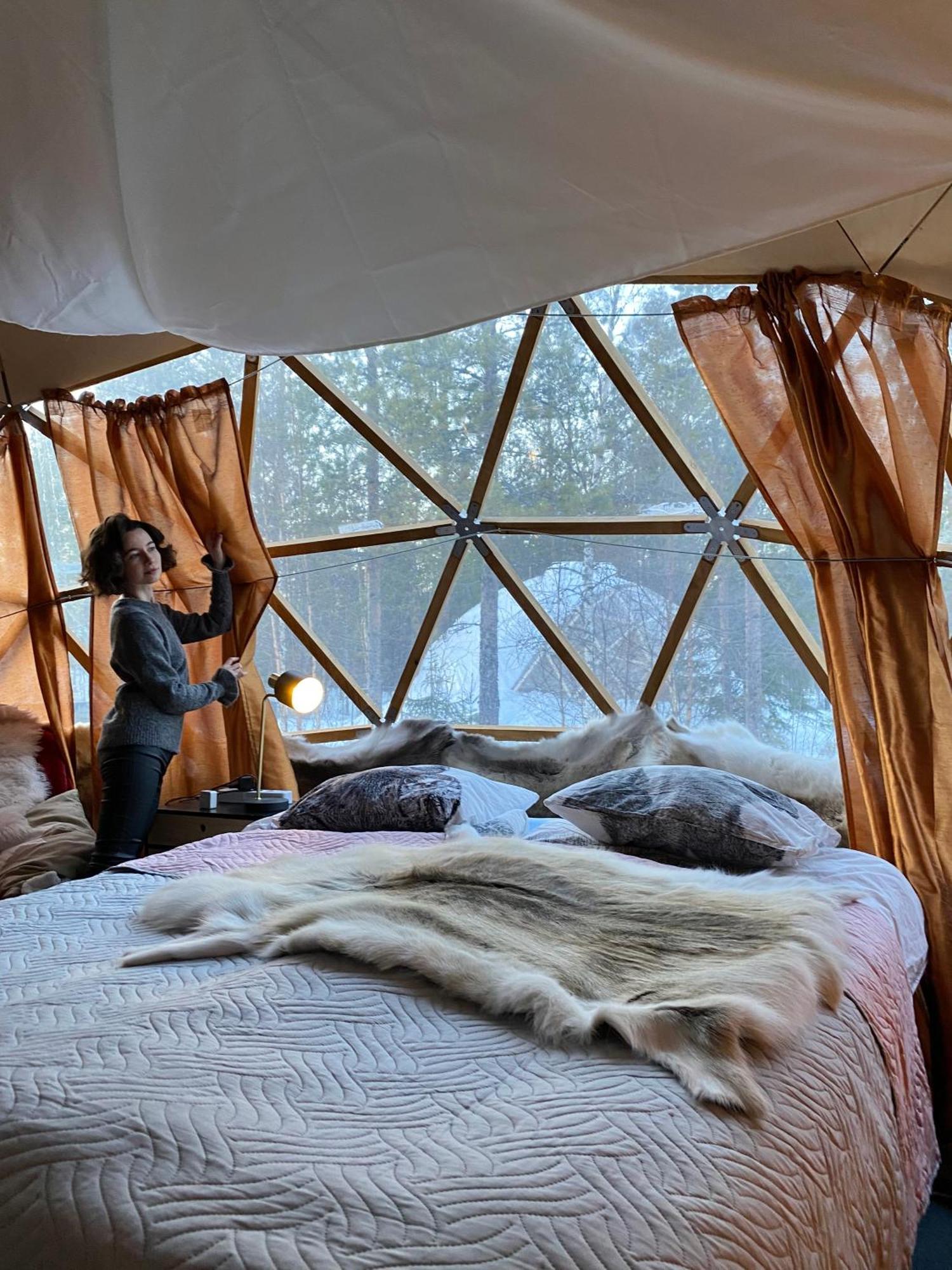 Aurora Igloo Fireplace-Heated Tents In A Secret Forest With Private Jacuzzi And Shared Sauna Bathroom And Dog Friendly Rovaniemi Esterno foto